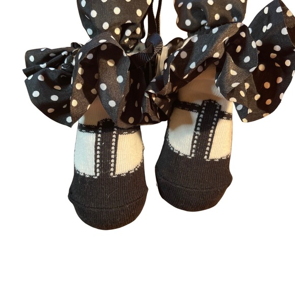 Mud Pie Newborn Polka Dot Ruffle Sock Shoes Black White 0-12 Months - Picture 5 of 8